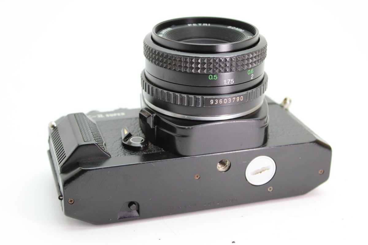 Petri GX-1 Super + 50mm f2 (#2399) - Petri