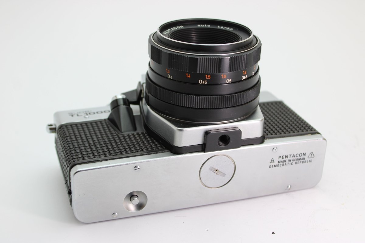 Praktica Super TL1000 + 50mm f1.8 (#2400) - Praktica