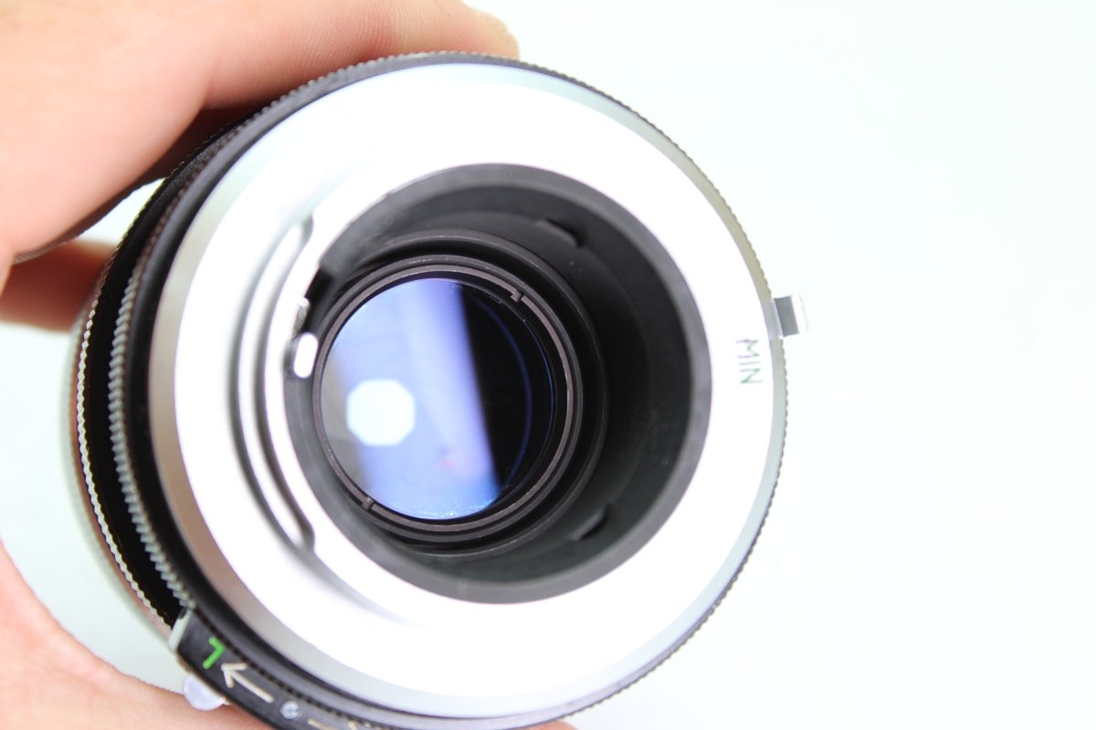 Vivitar 105mm f2.8 (#2826) - Vivitar