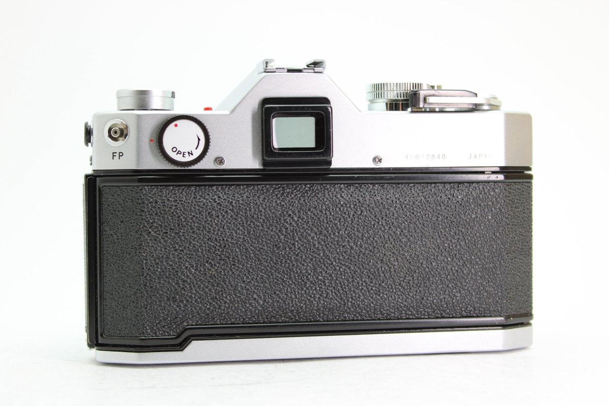 Yashica TL Electro X + 50mm f1.4 (#3503) - Yashica