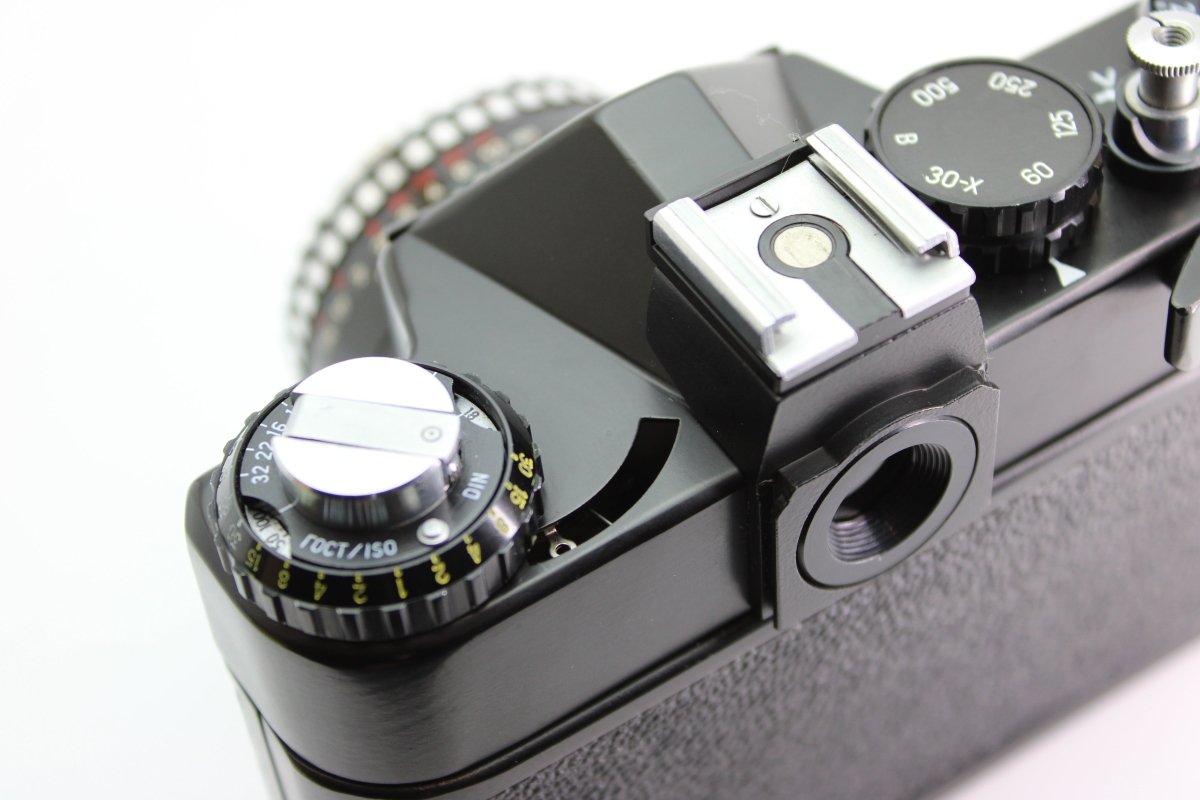 Zenit 11 + 50mm f2.8 (#3024) - Zenit