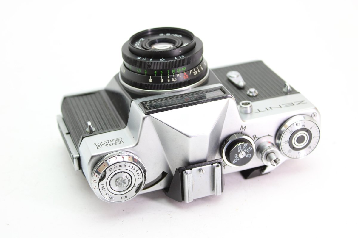 Zenit EM + 50mm f3.5 (#2949) - Zenit