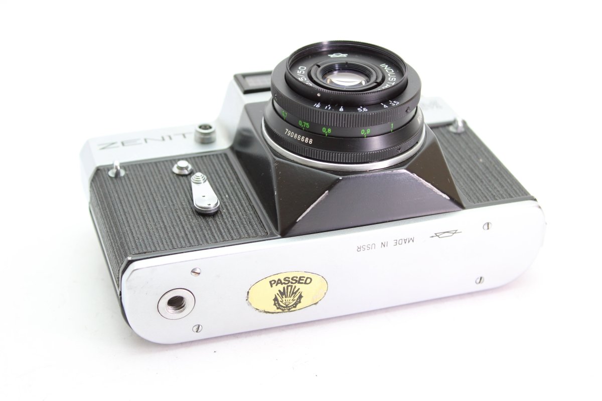 Zenit EM + 50mm f3.5 (#3608) - Zenit