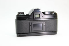 Canon AE-1 + 50mm f/1.8 - Canon - FD