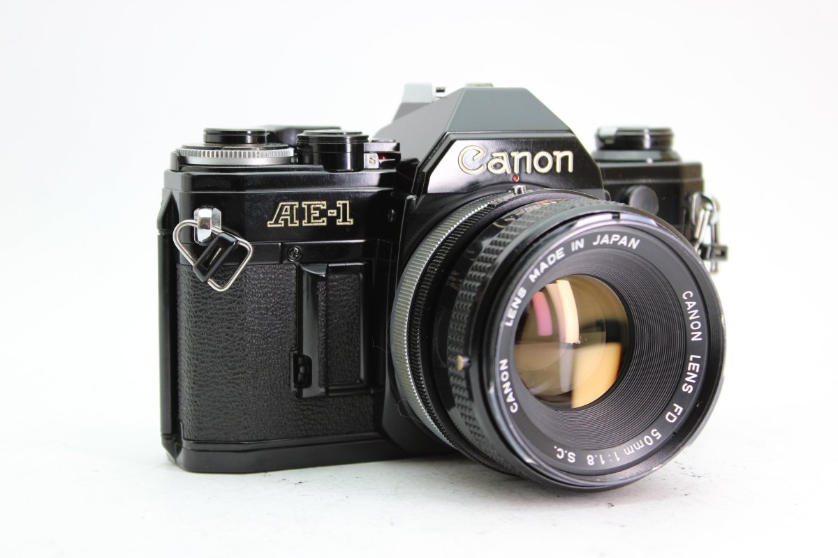 Canon AE-1 Black + 50mm f1.8 - Canon