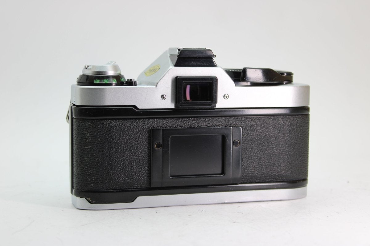 Canon AE-1 Program + 28mm f2.8 - Canon