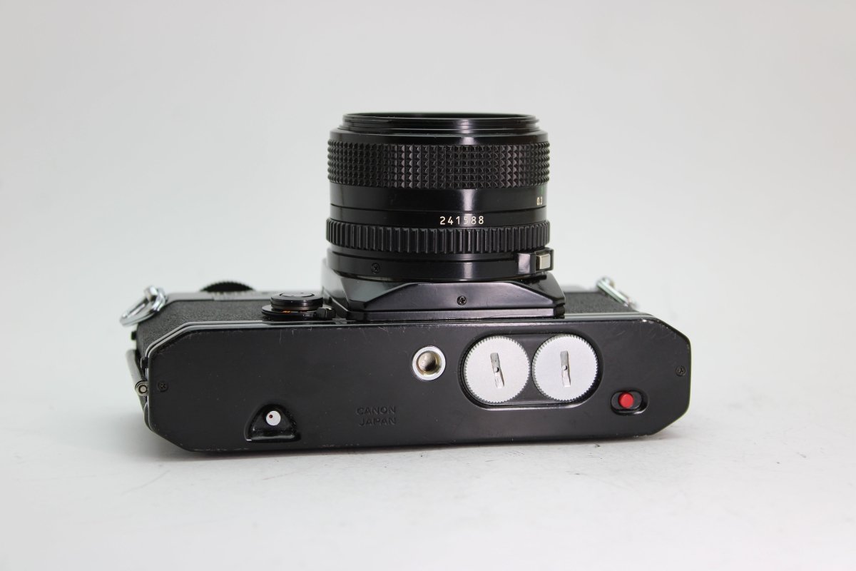 Canon EF + 28mm f2.8 - Canon