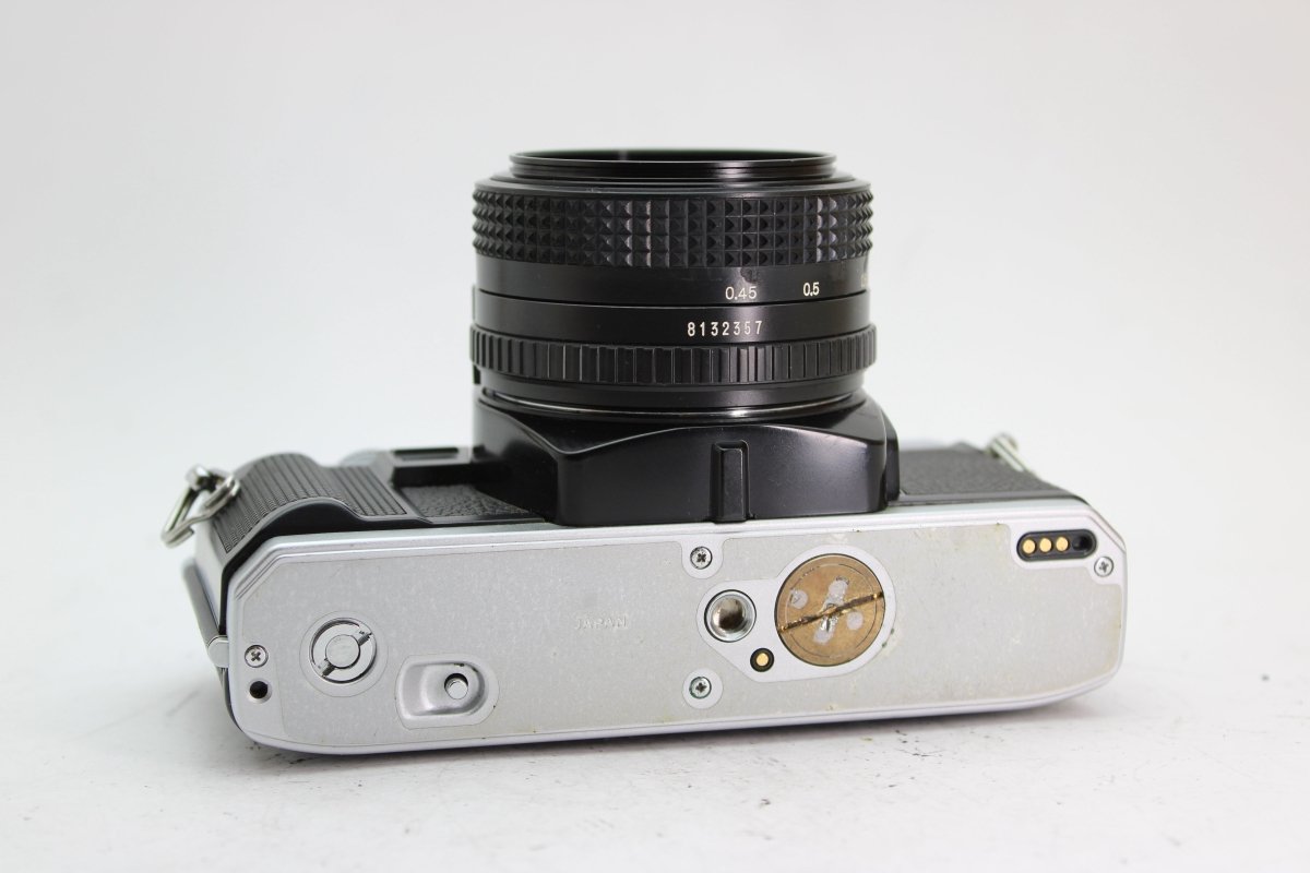 Minolta X-370 + 50mm f1.7 - Minolta