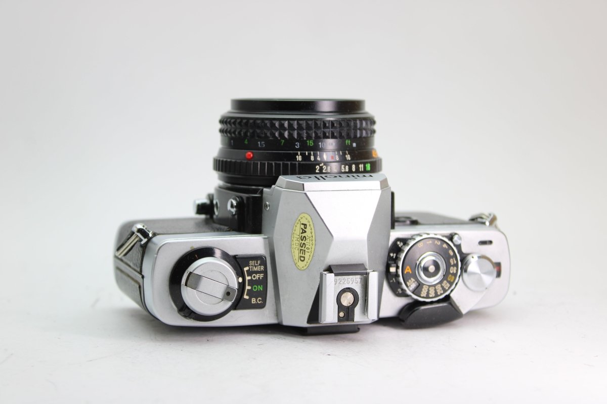 Minolta XG 9 + 45mm f2 - Minolta