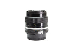 Nikon 28mm f/3.5 - Nikon F