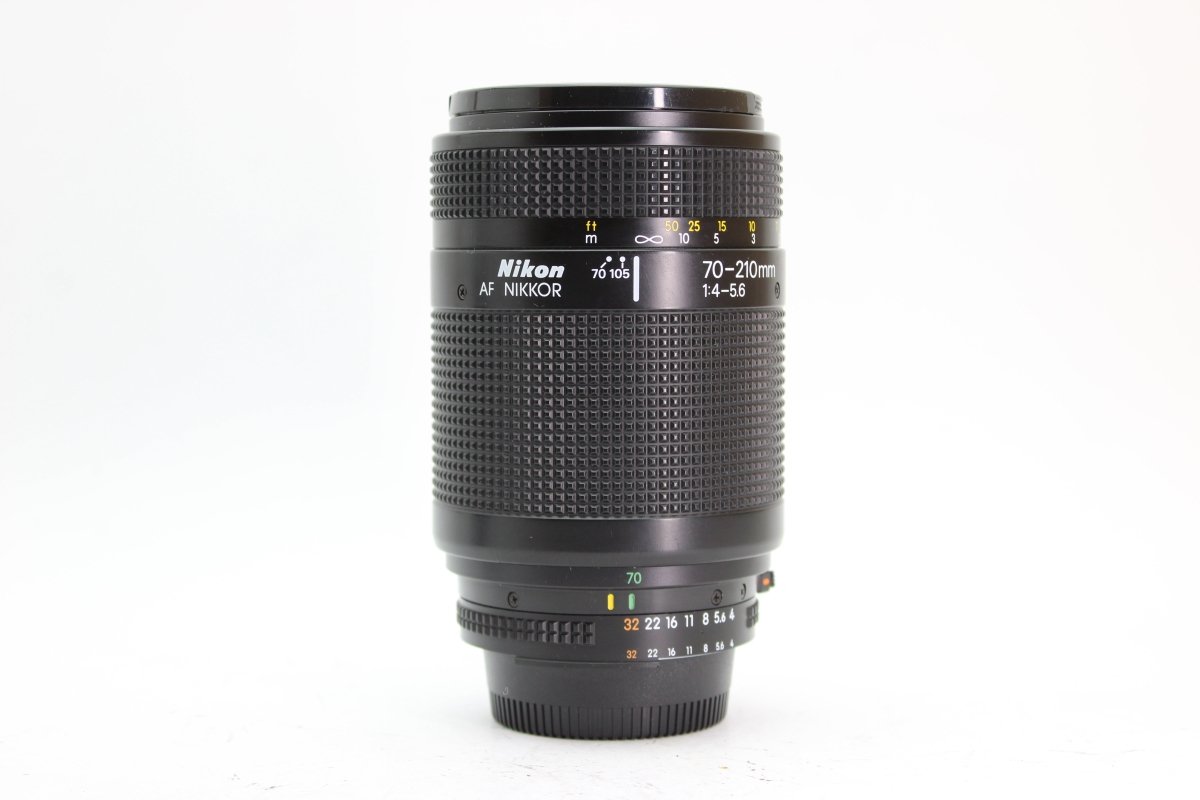 Nikon AF Nikkor 70-210mm f4-5.6 - Nikon