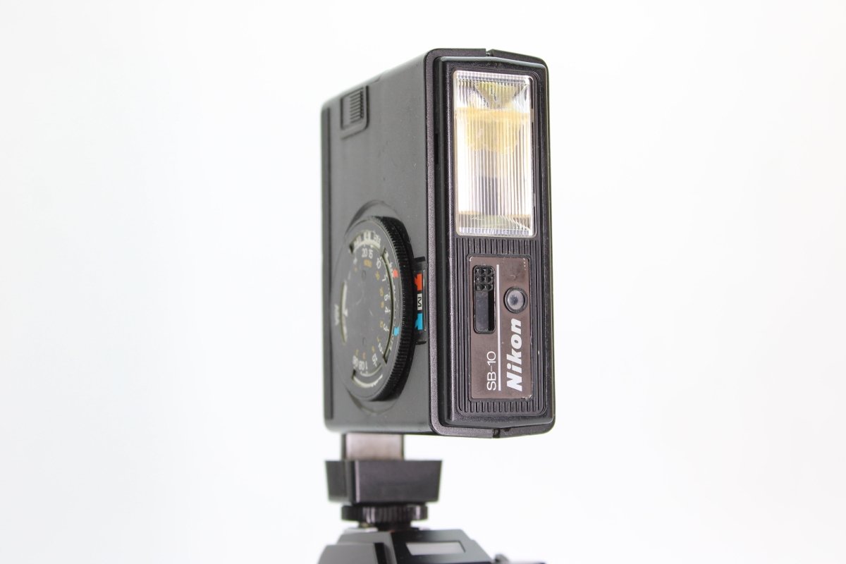 Nikon SB-10 Speedlight OldCamsByJens - Main Image