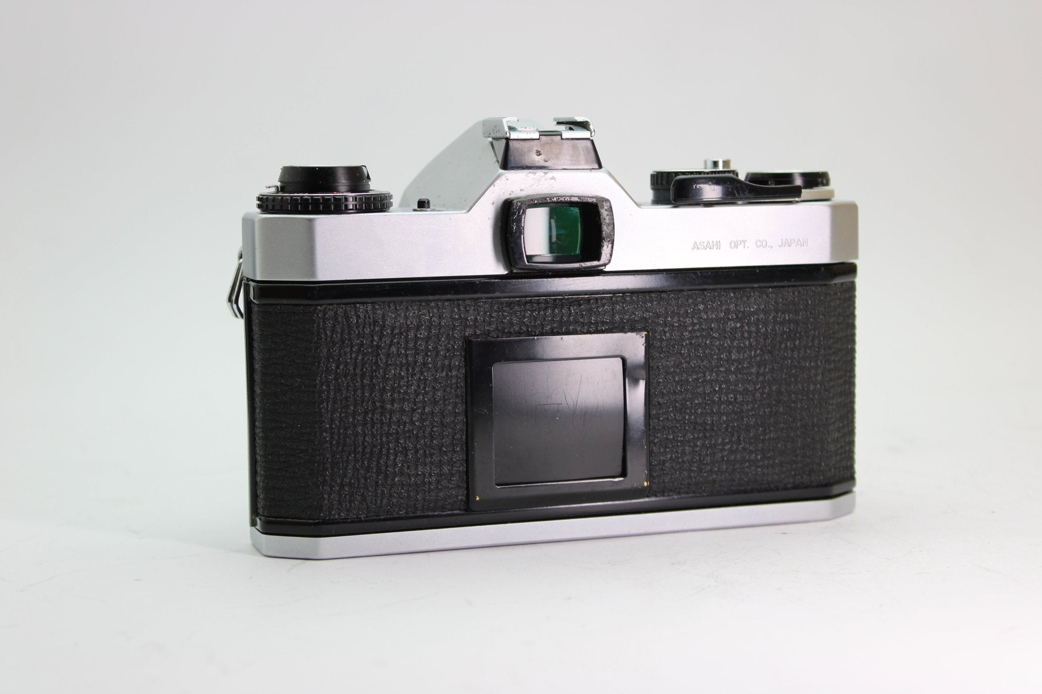 Pentax KX + 50mm f/1.7 - Pentax