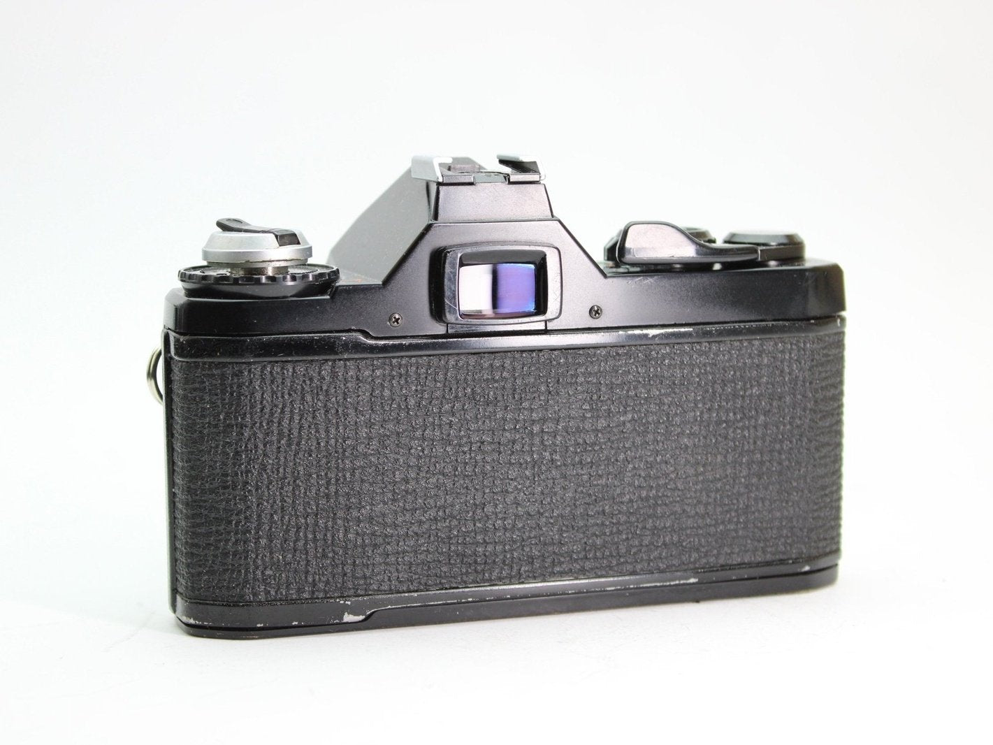 Pentax MV + 28mm f/2.8 - Pentax