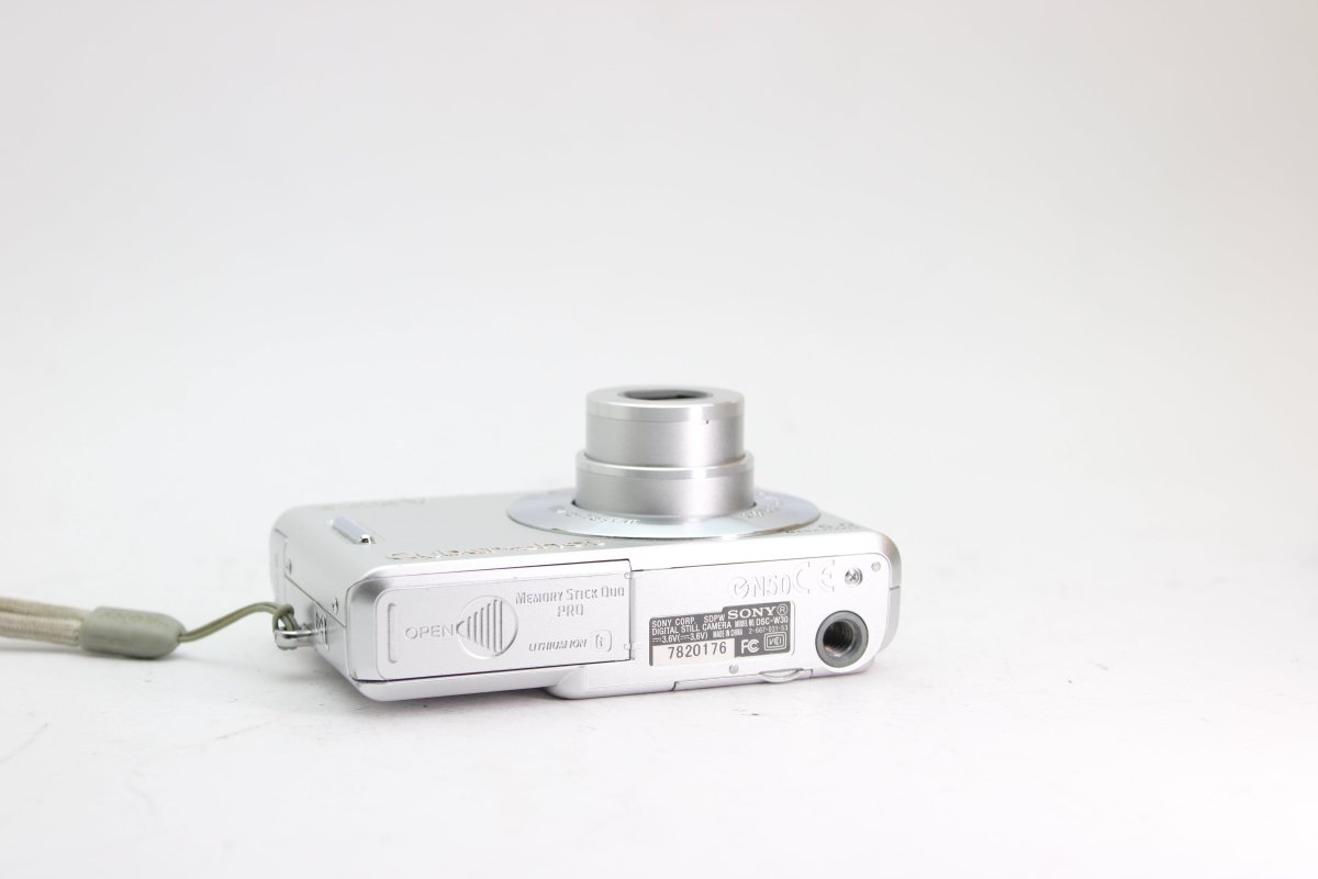 Sony Cyber-Shot DSC-W30 - Sony