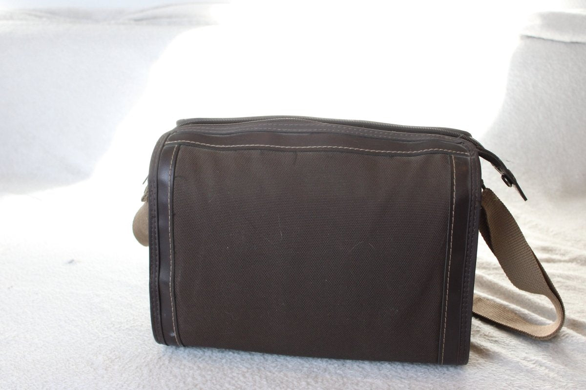 Vintage Holiday Brown Camera Case - Holiday