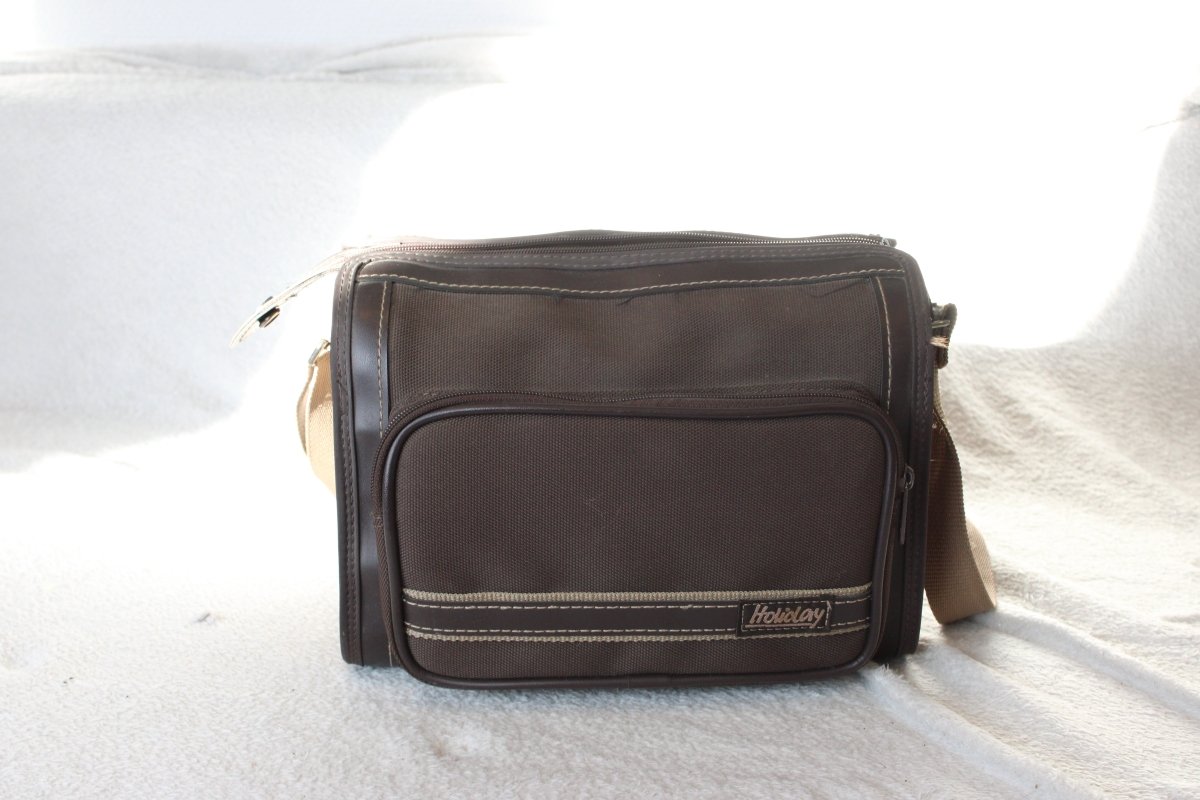 Vintage Holiday Brown Camera Case - Holiday