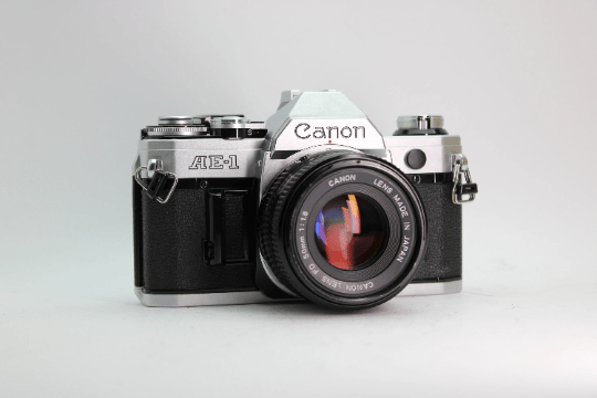 Canon AE-1: A Journey Through the Lens of Time - OldCamsByJens