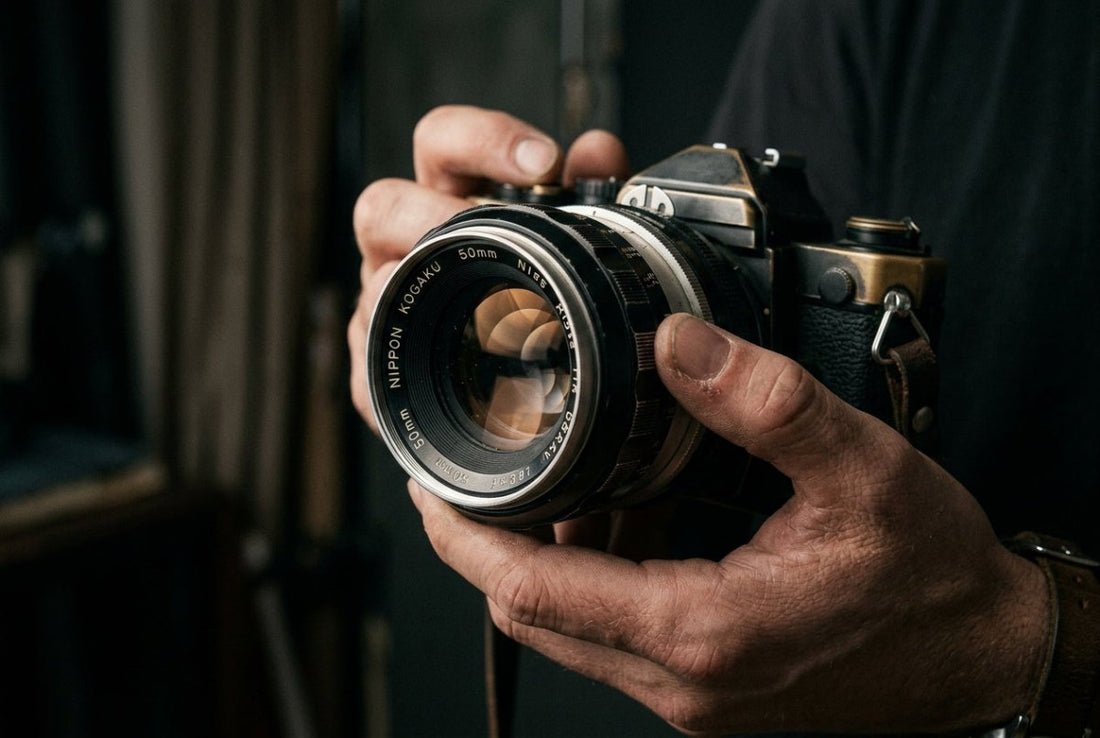 Exploring Rembrandt Lighting for Classic Studio Portraits - OldCamsByJens