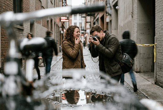 How to Direct Subjects Who Usually Feel Awkward in Front of a Camera - OldCamsByJens
