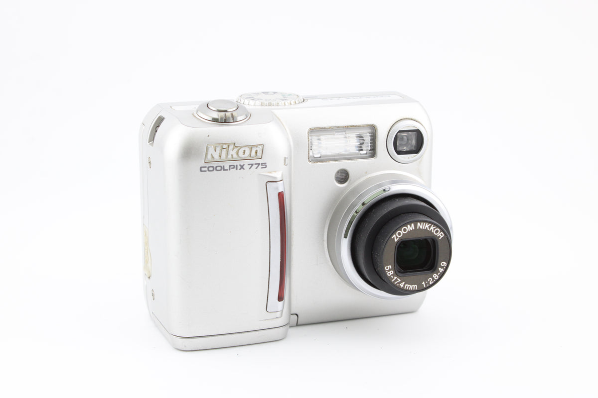 Nikon Coolpix 775 (#3908)