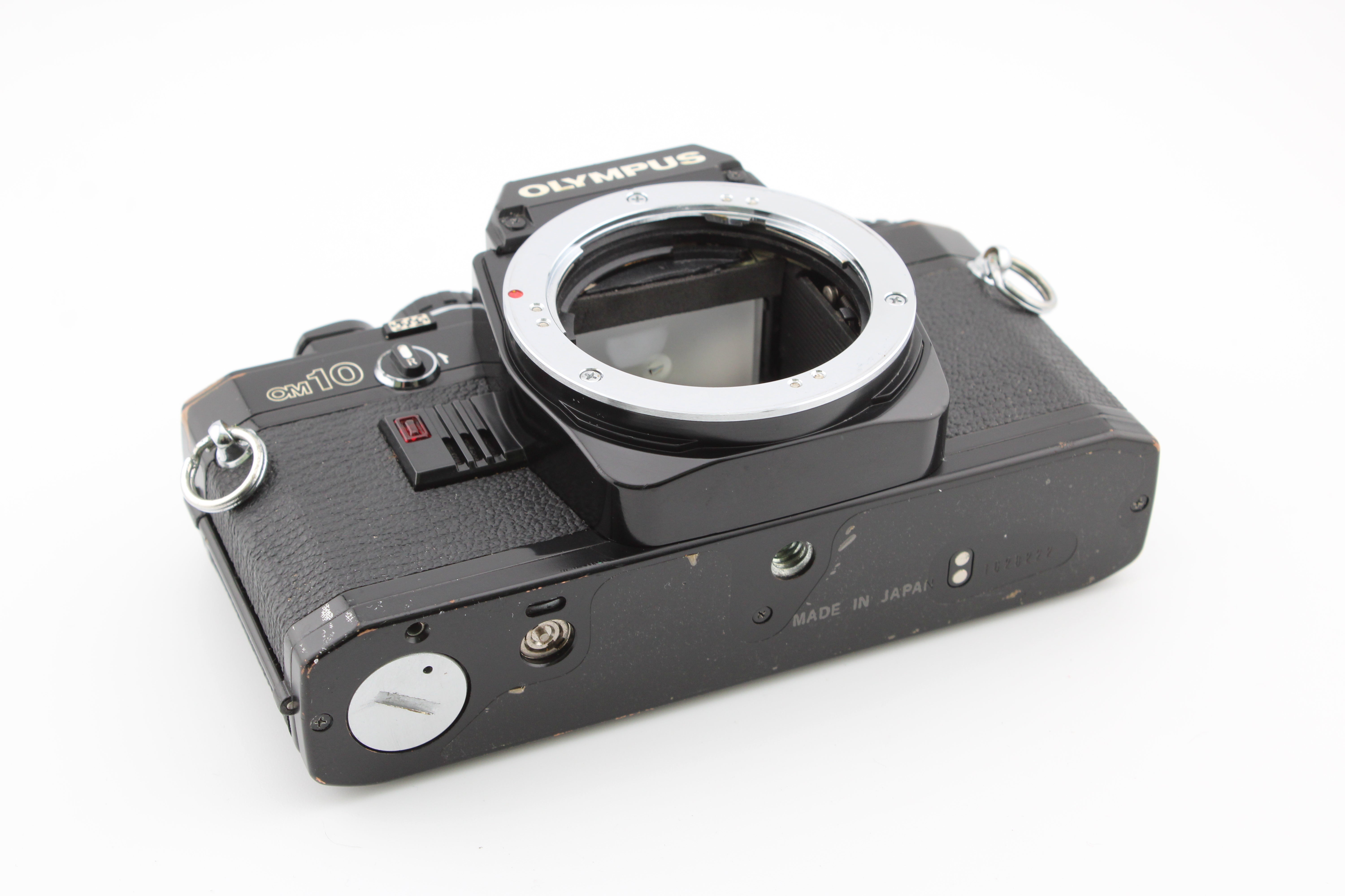 Olympus OM-10 Black (#3913) - OldCamsByJens