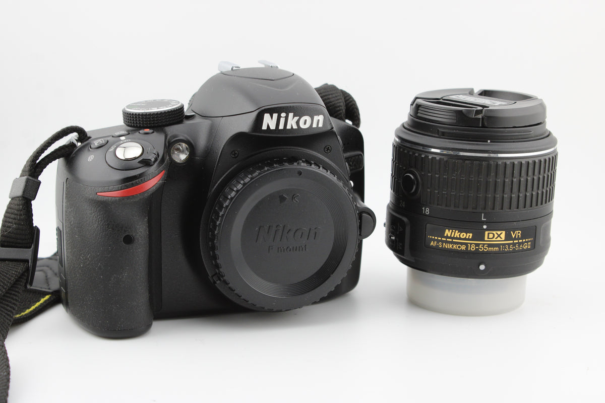 Nikon D3200 + 18-55mm (#4070)