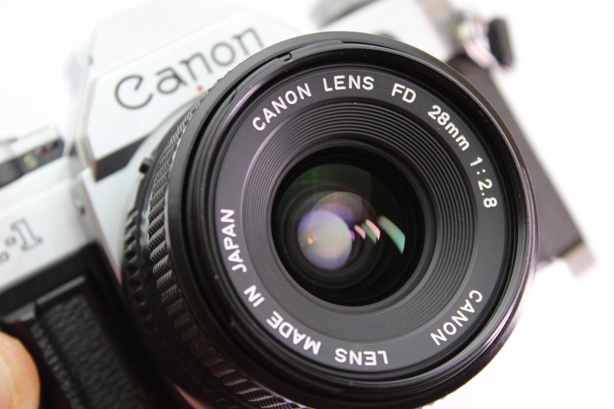 Canon AE - 1 + 28mm f2.8 (#3073) - Canon