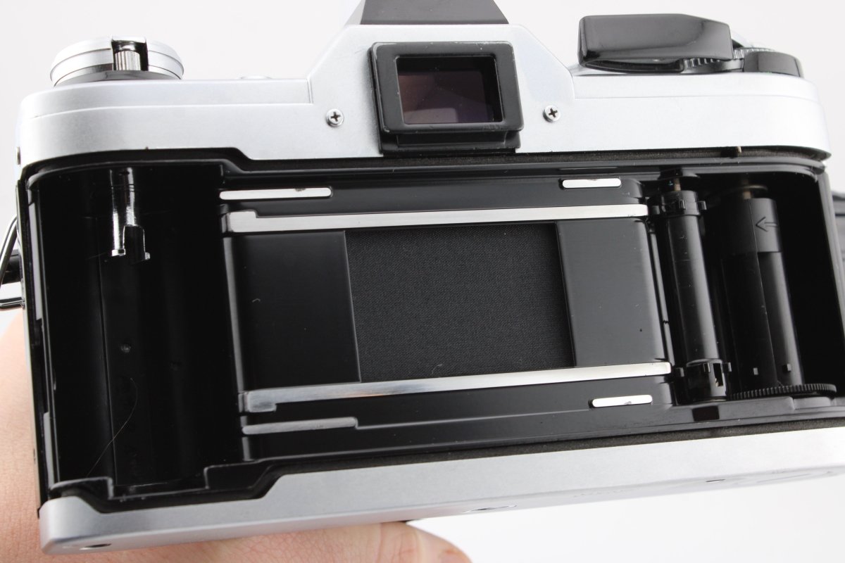 Canon AE - 1 + 50mm f1.8 (4472) - Canon