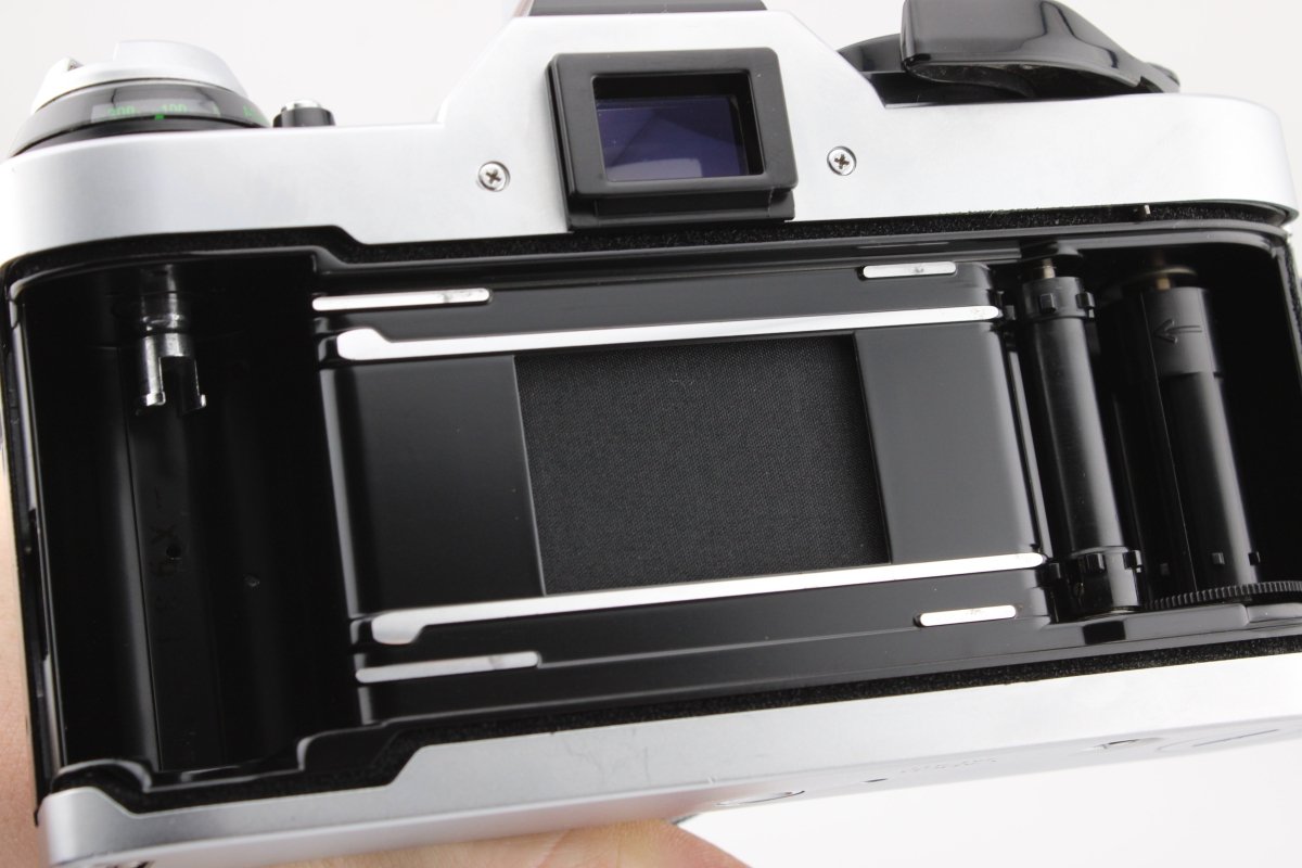 Canon AE - 1 Program + 50mm f1.8 (4457) - Canon