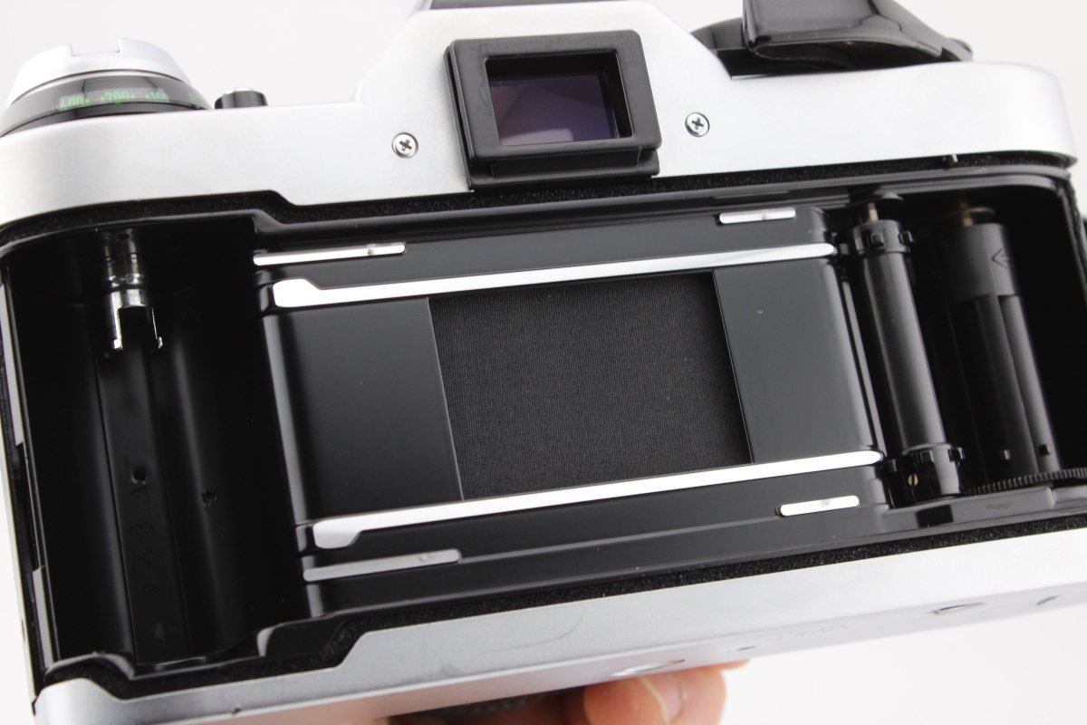 Canon AE - 1 Program + 50mm f1.8 (4459) - Canon