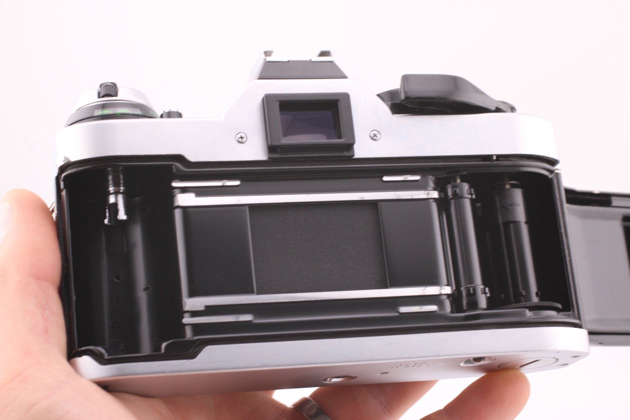 Canon AE - 1 Program Body (5220) - Canon
