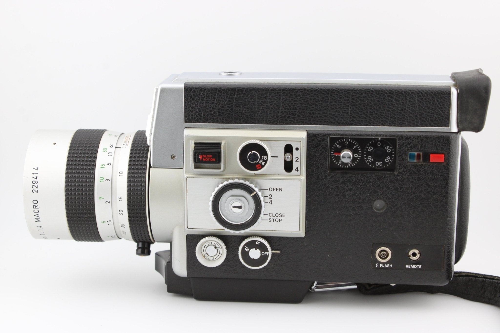 Canon Auto Zoom 814 Electronic (3670) - Canon
