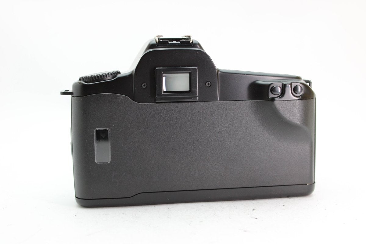 Canon EOS 1000 + 35-80mm f4-5.6 - Canon