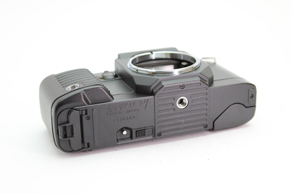 Canon T70 Body (#2480) - Canon