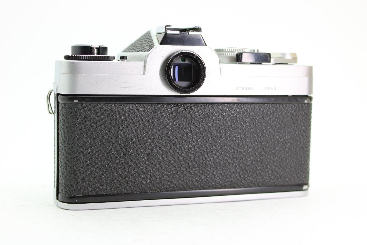 Chinon CX + 55mm f1.7 (#3544) - Chinon