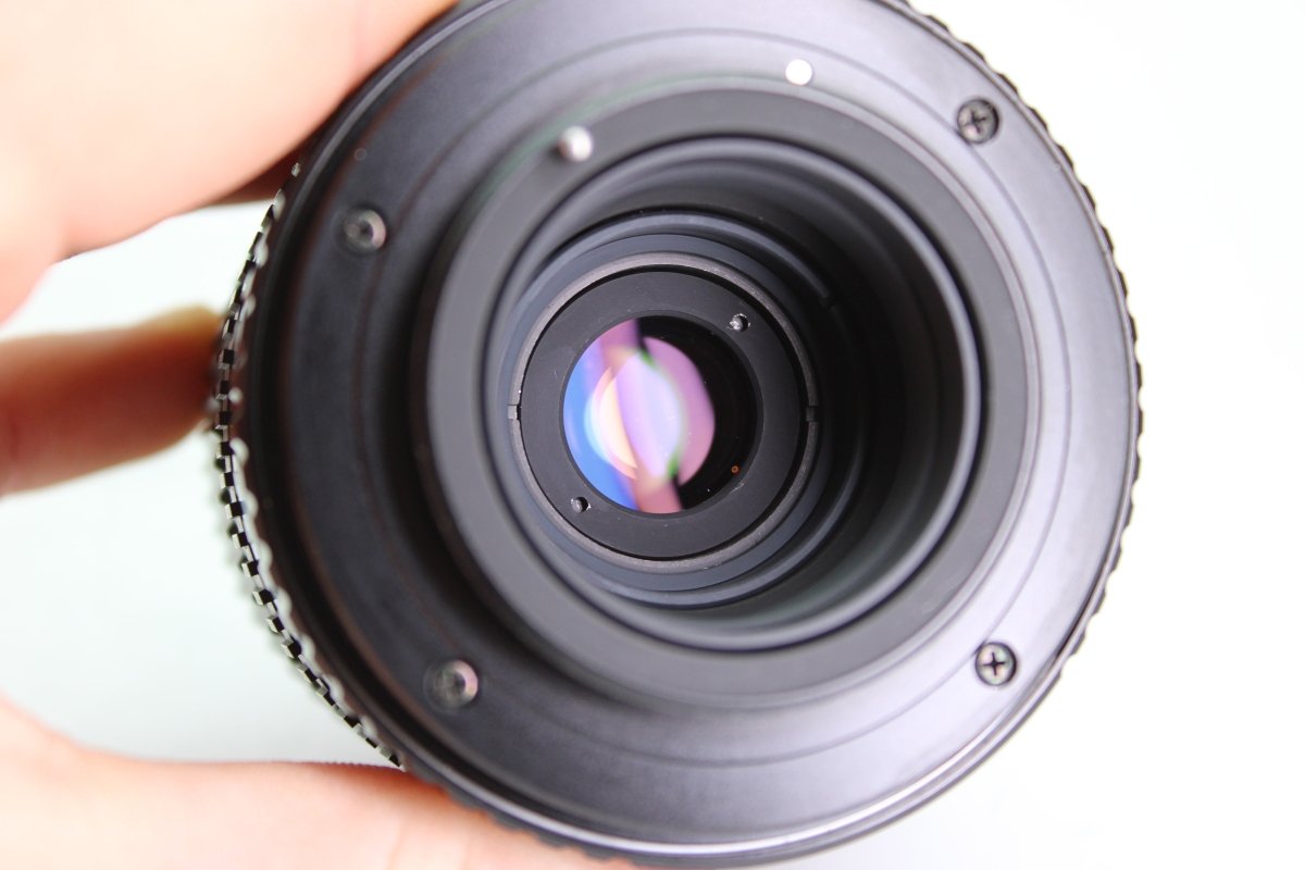 Cosina 35 - 70mm f3.5 - 4.5 M42 (#3486) - Cosina