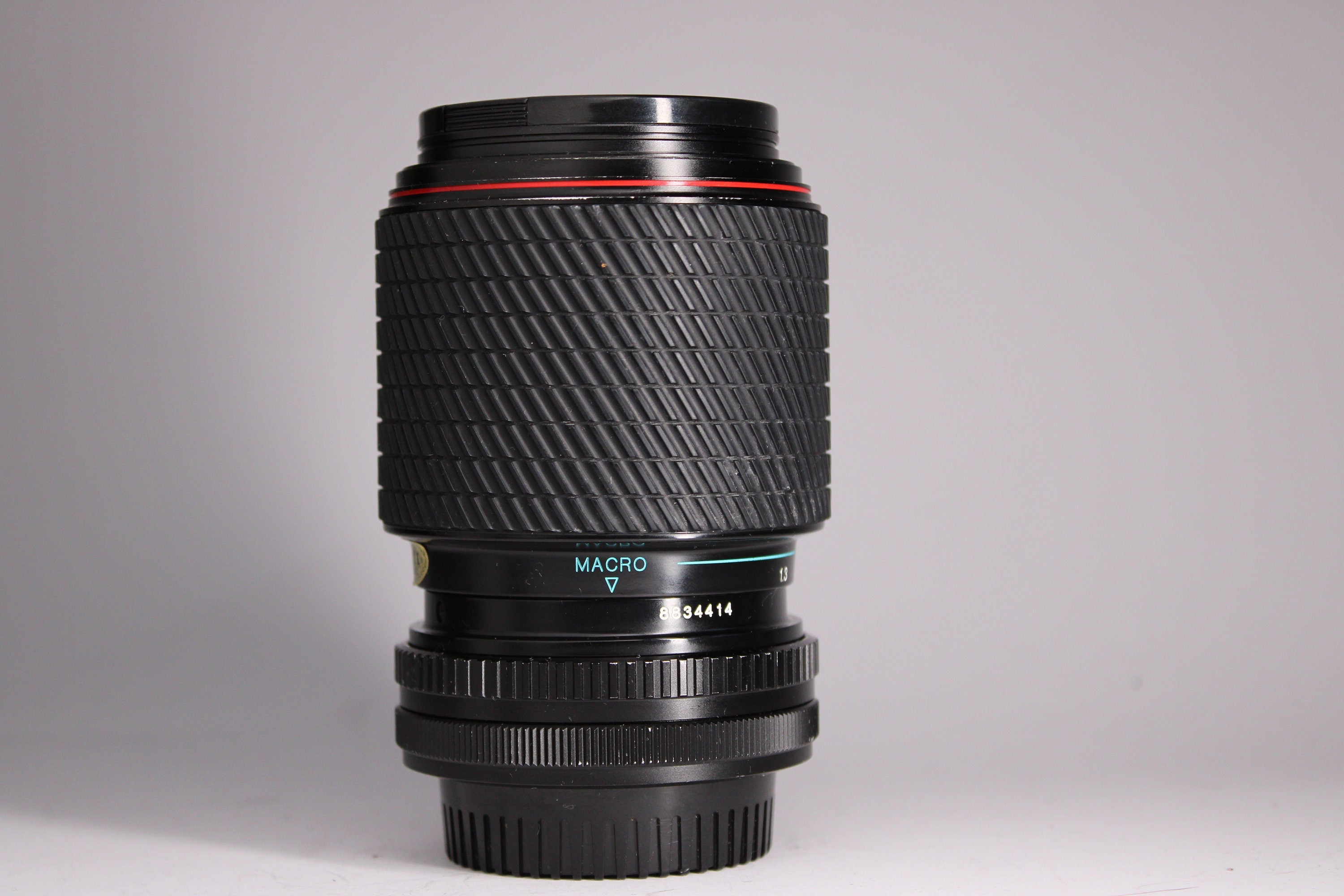 Tokina 70-210mm f/4-5.6 - Tokina