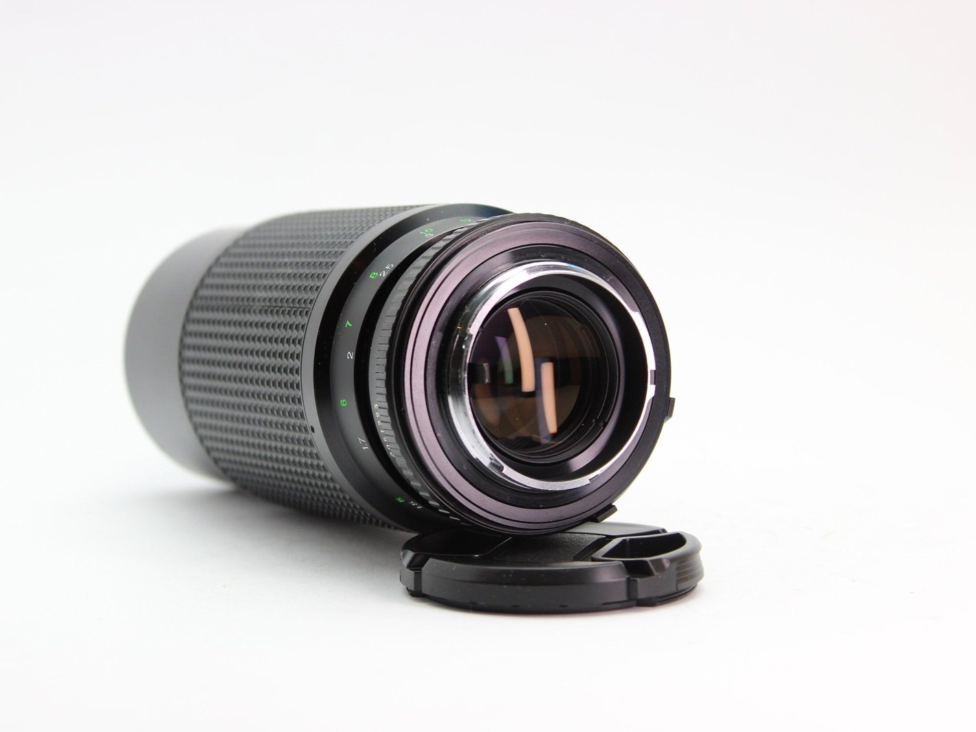 Minolta 75-200mm f/4.5 - Minolta