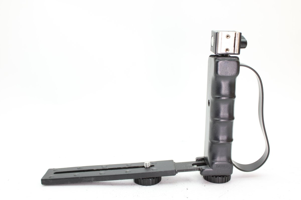 Kaiser Hand Grip with Hot Shoe Mount (#2240) - Kaiser