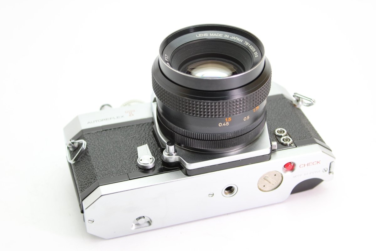 Konica Autoreflex T + 50mm f1.7 (#3205) - Konica