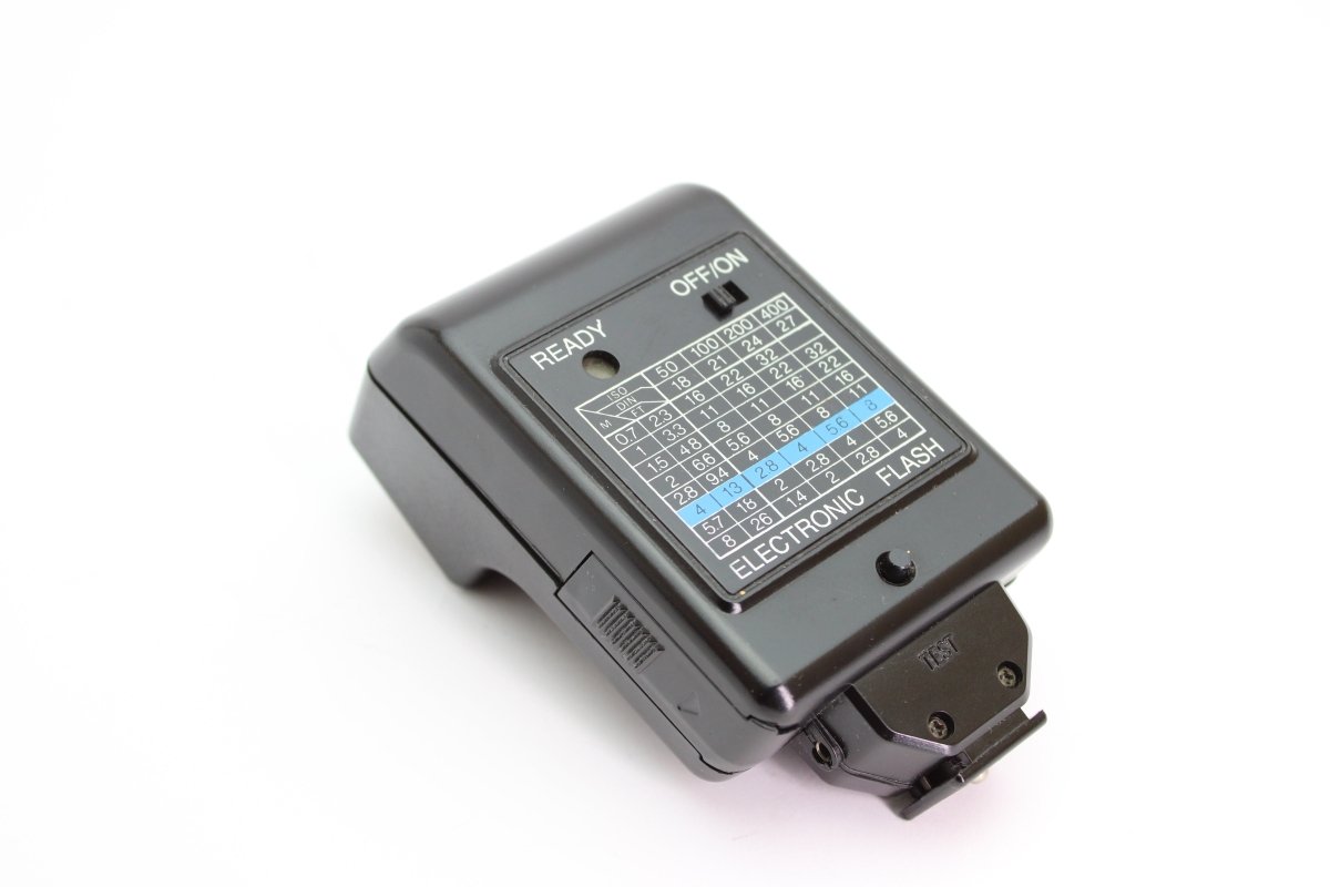 Luxon 16A Flash (#2293) - Luxon