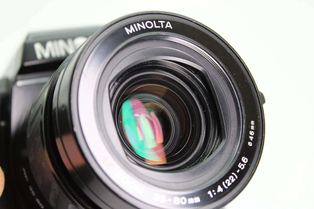Minolta 7000 + 35 - 80mm f4 - 5.6 (#3355) - Minolta