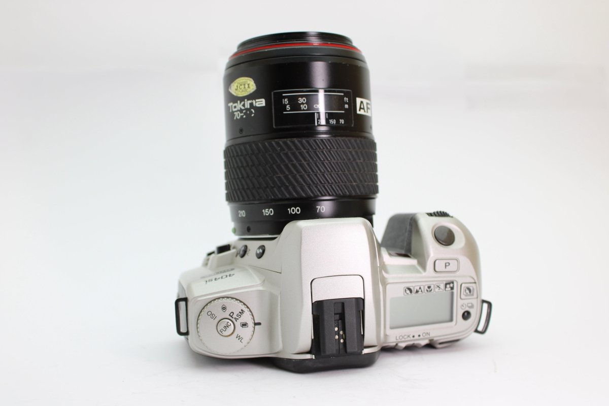 Minolta Dynax 404si + 70-210mm Tokina AF f4-5.6 Lens (#2335) - Minolta