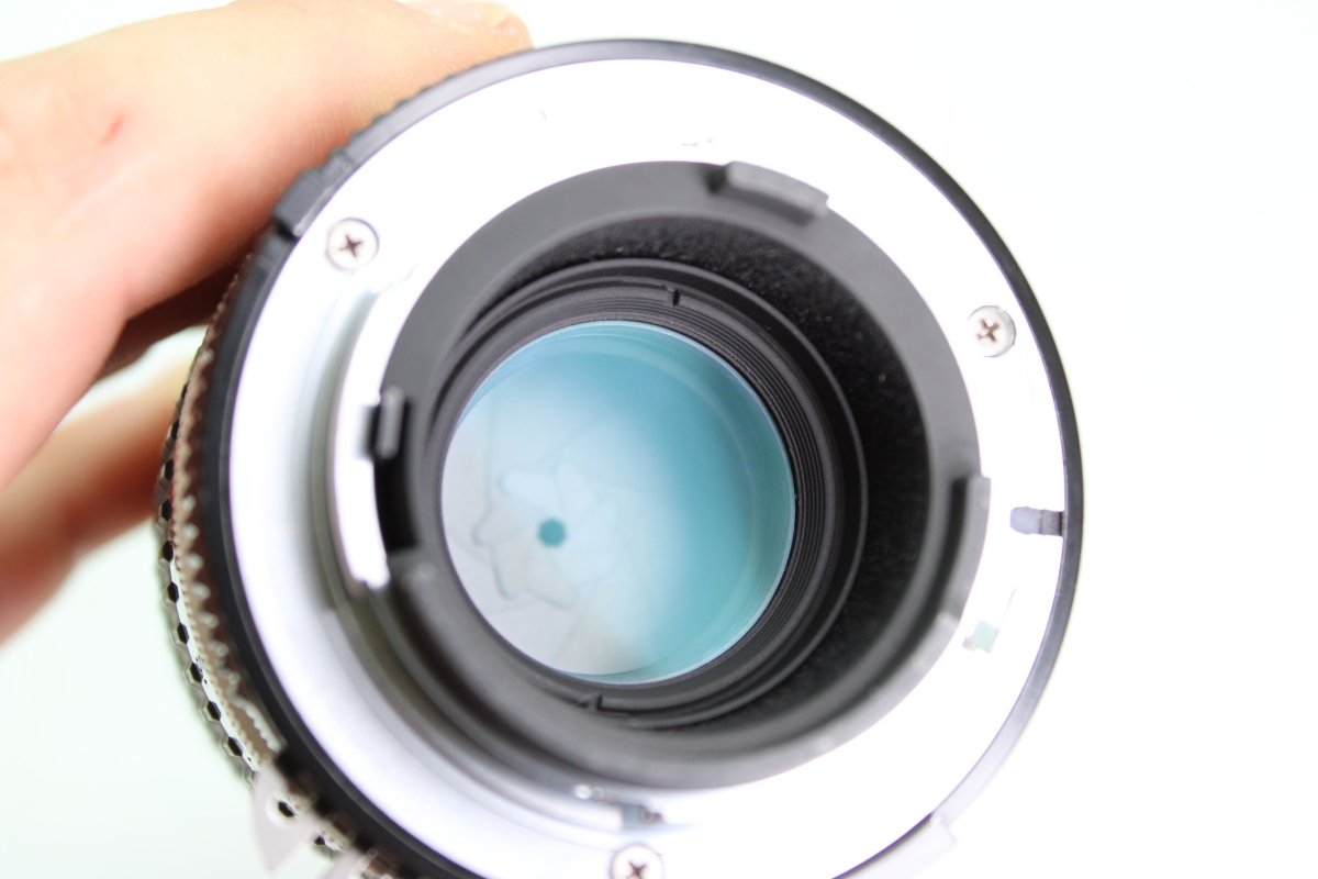 Nikon Nikkor 135mm f2.8 (#2935) - Nikon