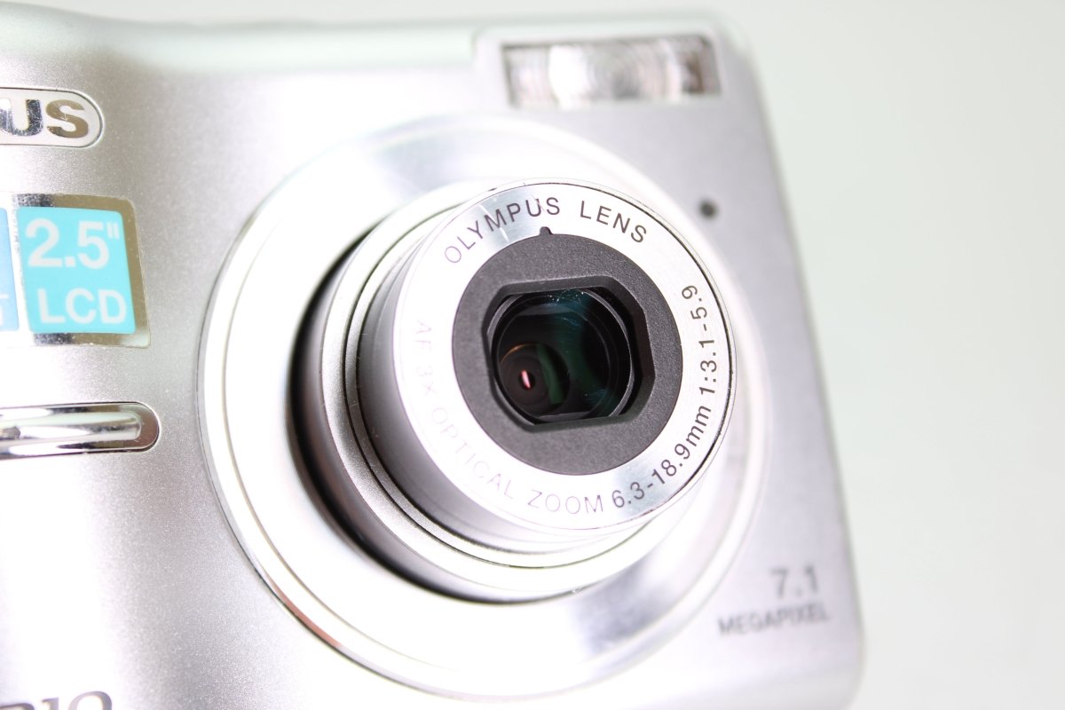 Olympus FE - 210 (#3591) - Olympus