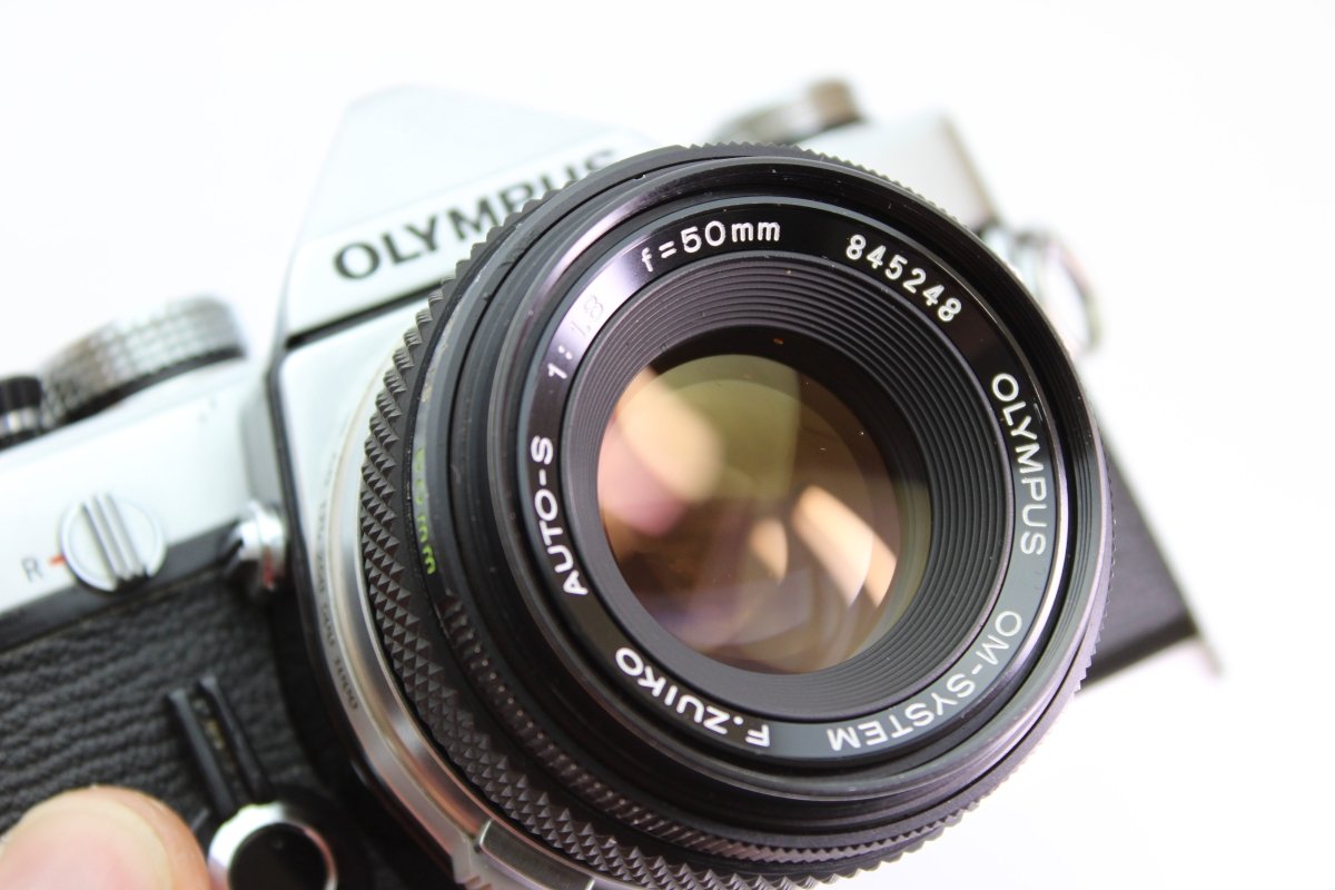Olympus OM - 1 + 50mm f1.8 (#3072) - Olympus