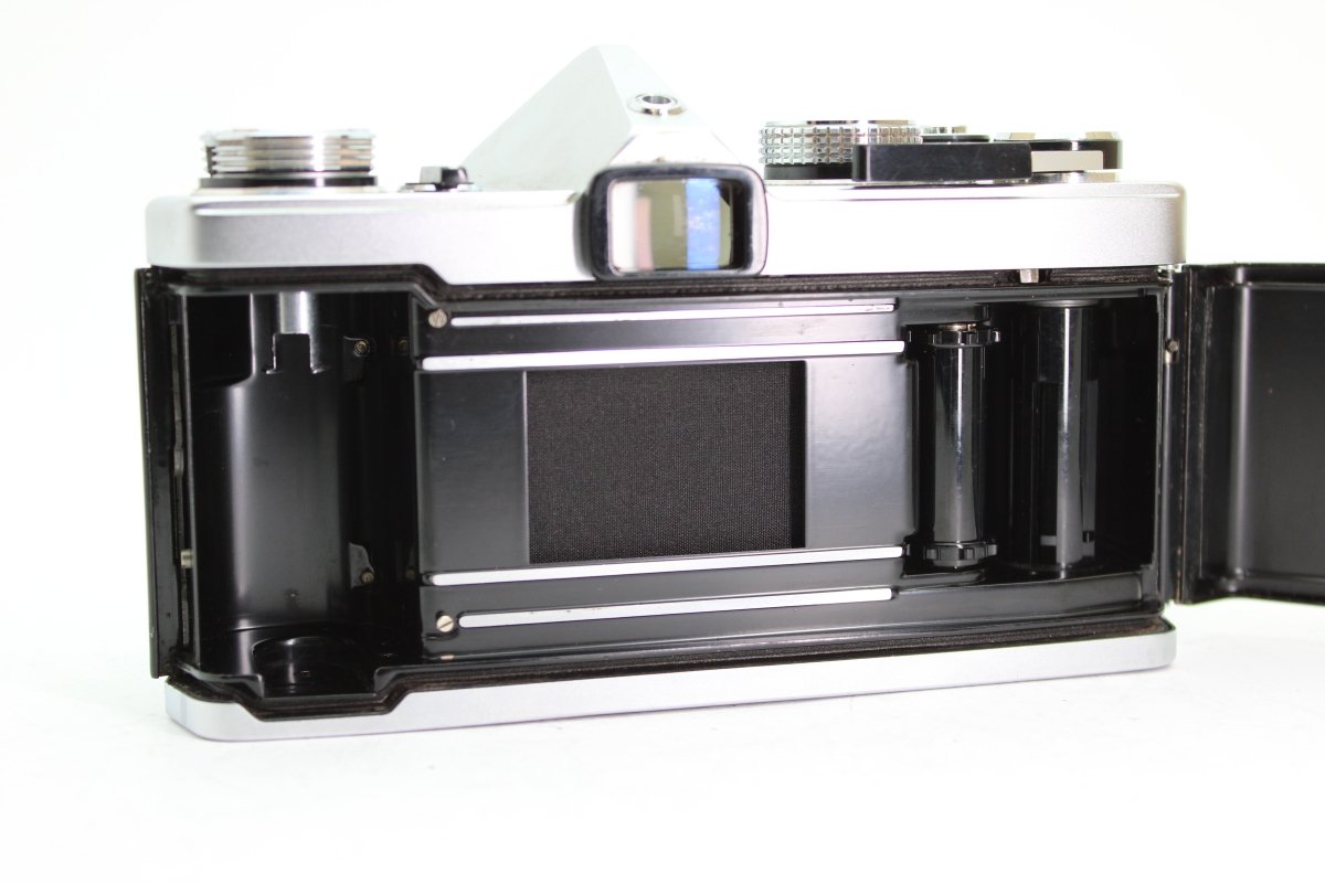 Olympus OM - 1 + 50mm f1.8 (#3450) - Olympus