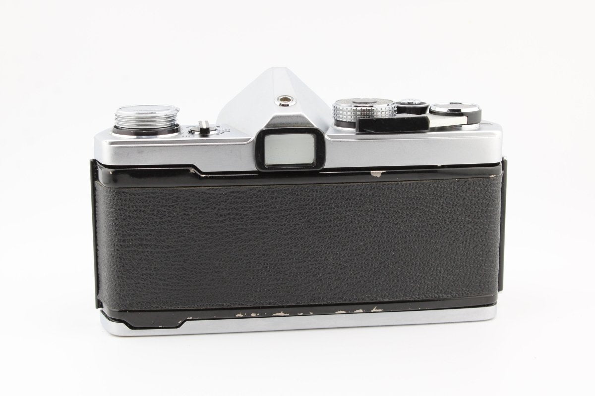 Olympus OM - 1 + 50mm f1.8 (#3651) - Olympus