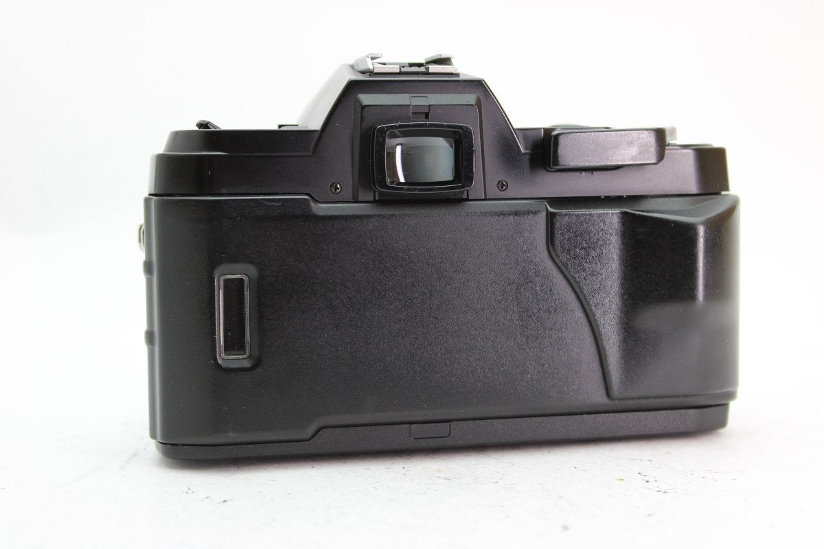 Pentax P30n + 28mm f2.8 - Pentax